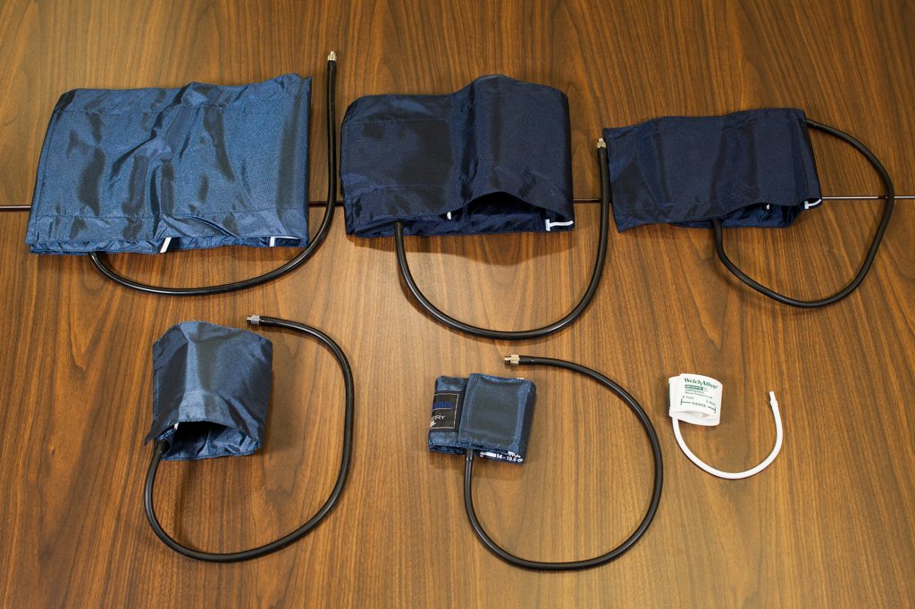 “BP-Multiple-Cuff-Sizes.jpg” by British Columbia Institute of Technology (BCIT) is licensed under CC BY 4.0. Access for free at https://opentextbc.ca/vitalsign/chapter/how-is-blood-pressure-measured/ Photo of different sizes of pressure cuffs